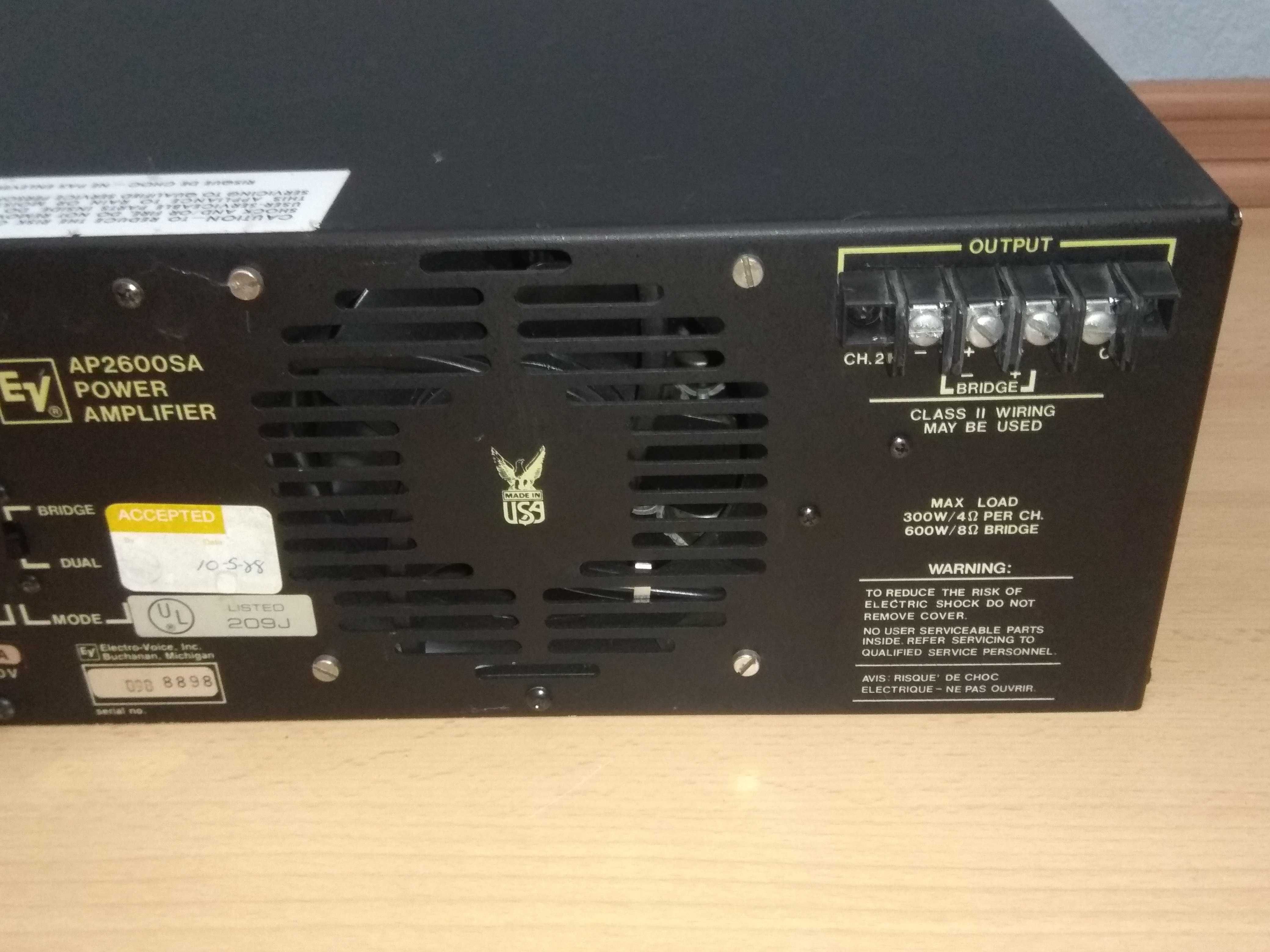 Професионално стъпало Electro-Voice AP2600SA