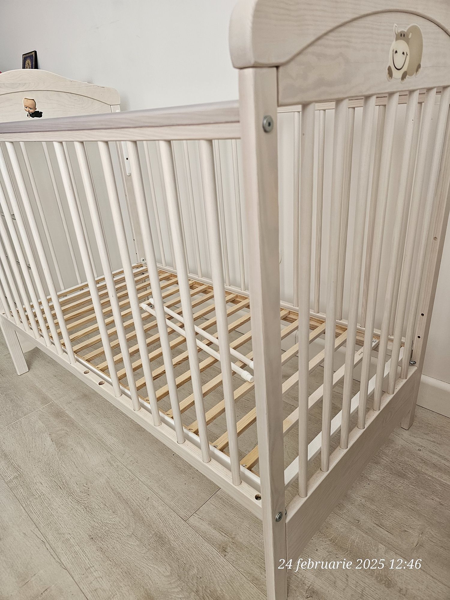 Patut bebe Drewex Hippo, laterala culisanta, alb natur, lemn pin