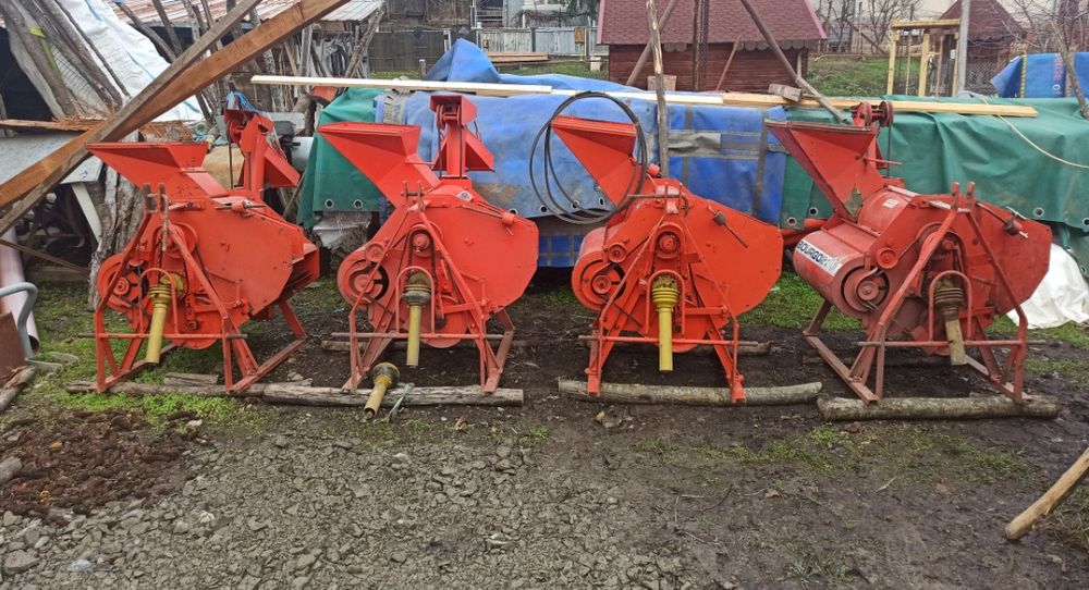 Batoză Bourgoin Bamby pentru stiuleti de porumb