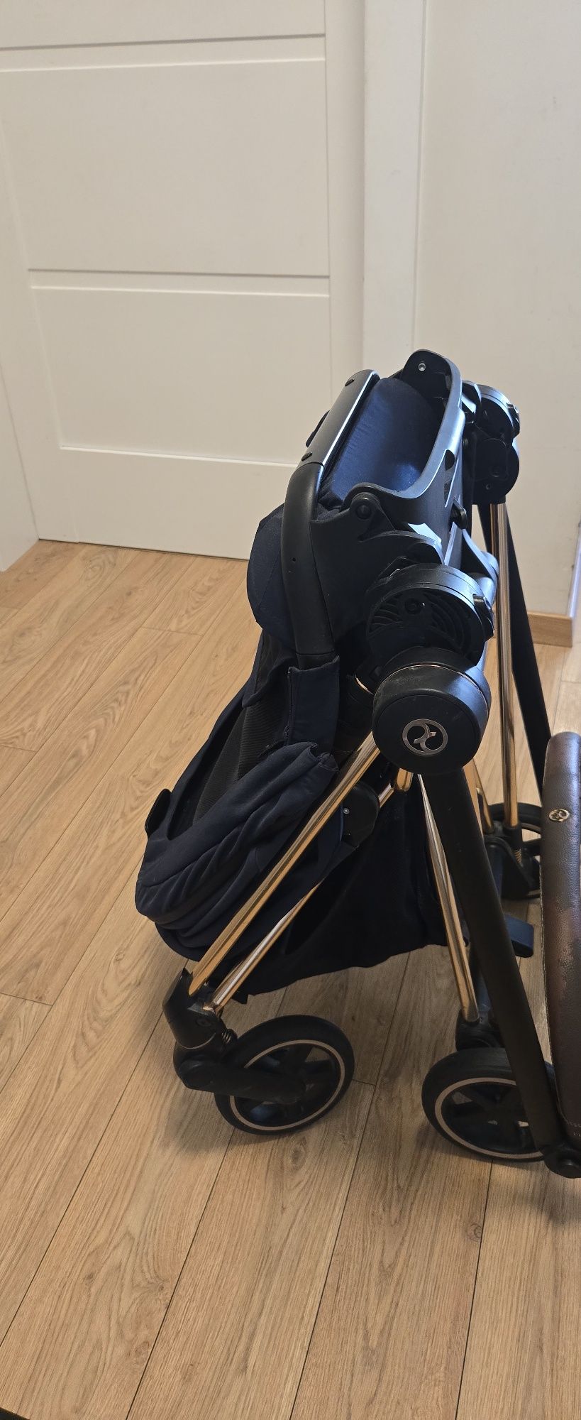 Cybex Milos rose gold+ кошче за кола Cybex Platinum