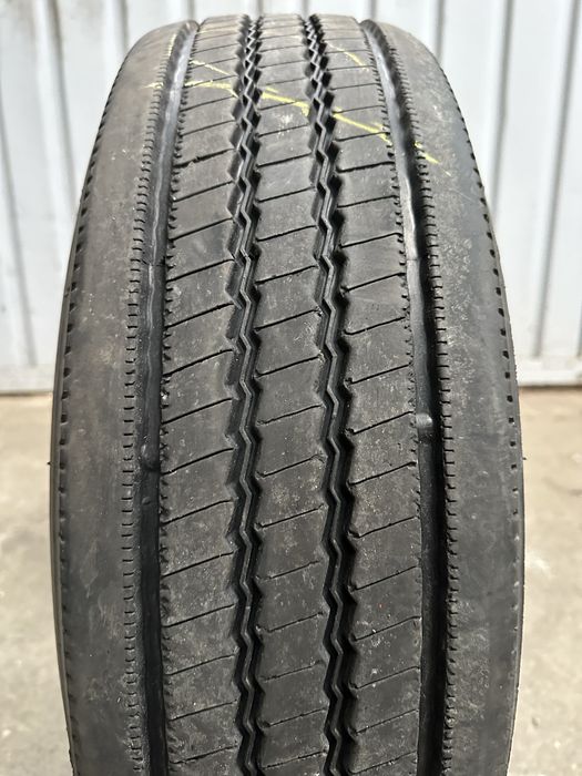 Anvelopă 215/75 R17,5 cu indice de greutate 135/133J