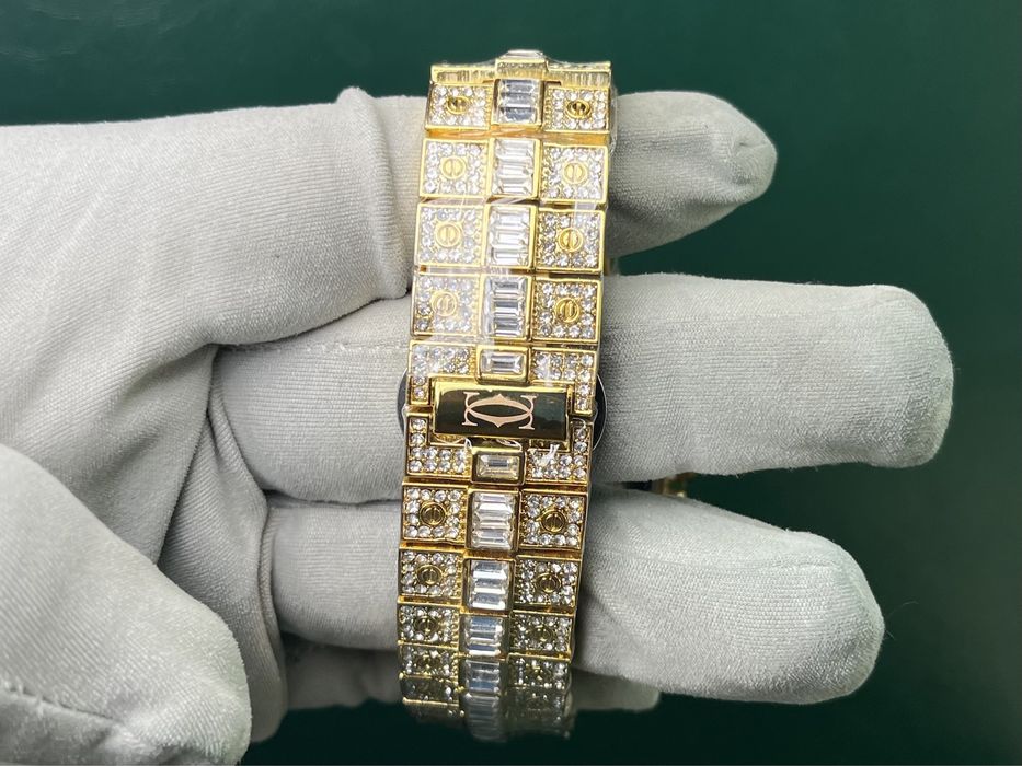 Cartier Златен с Диаманти