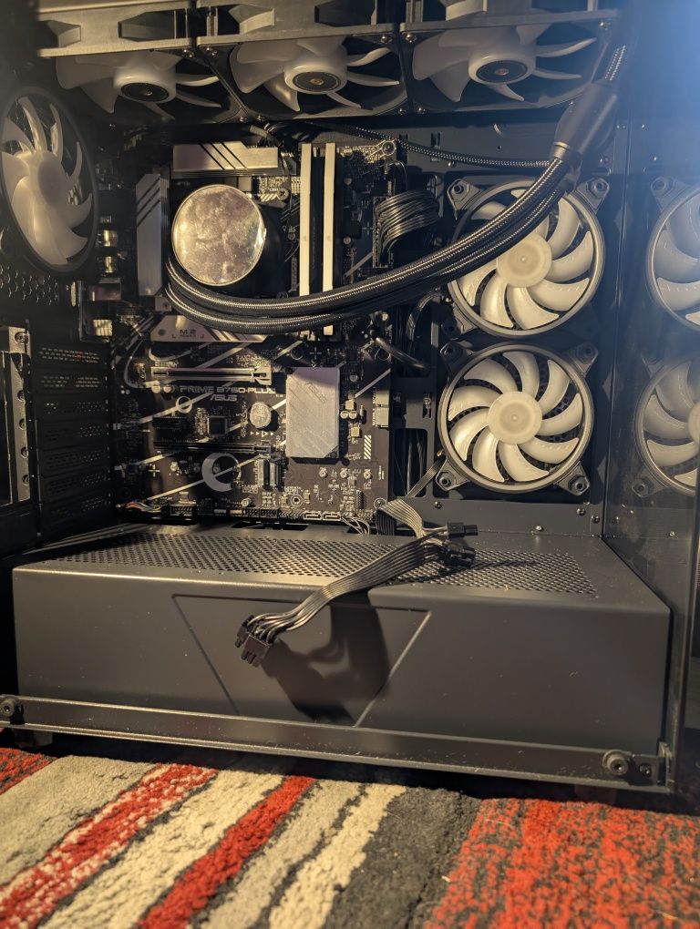 Okazie ‼️ PC Gaming I5 gen14 cu 32GB și RTX 3070!