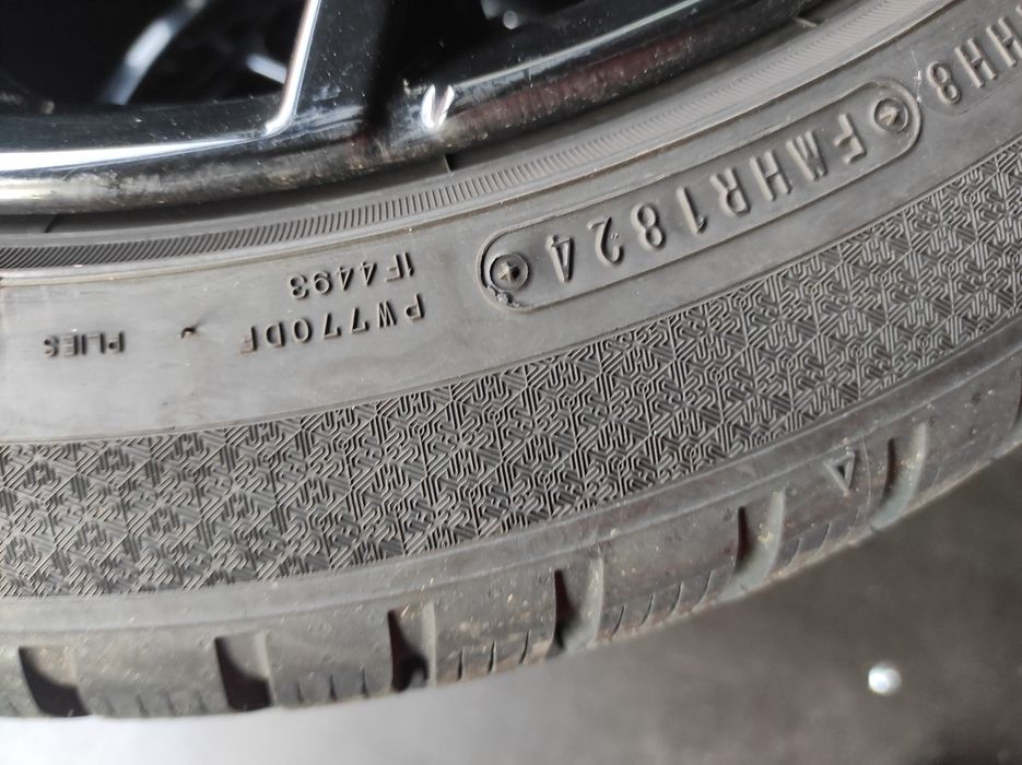 225/45/17 Falken 4бр