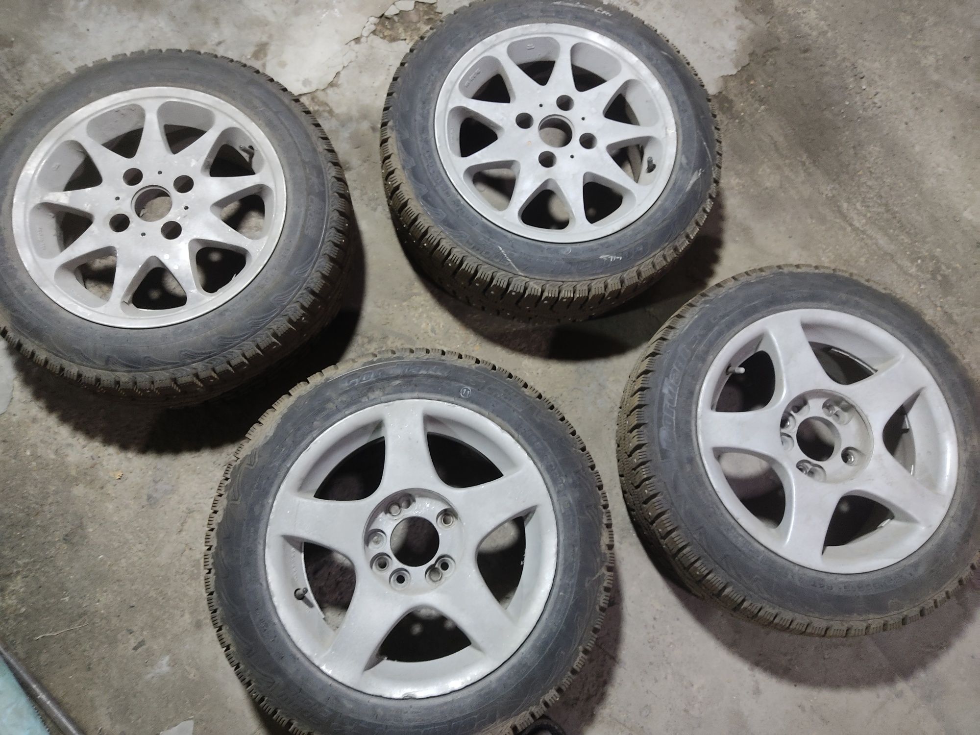 Диски с зимней резиной  Cordiant Snow Cross 185/60 R15 84T с шипами