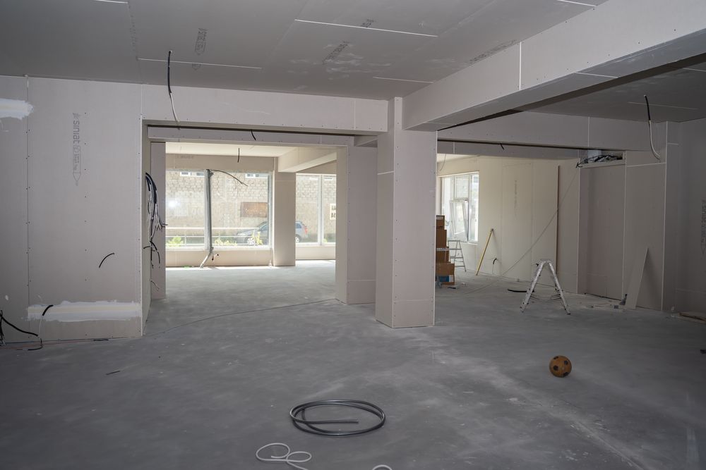 Inchiriez spațiu/spatii comerciale la parterul unui bloc nou