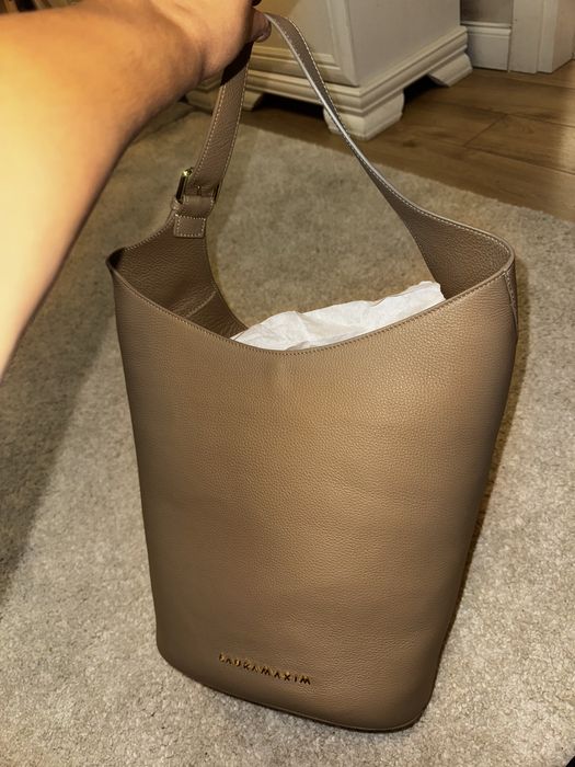 Laura Maxim lotus maxi mocha mousse