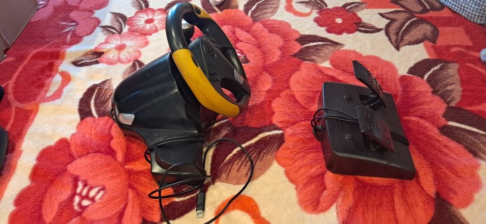 Volan gaming & pedale  Myria