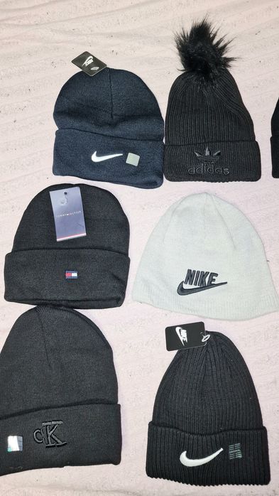 Căciula de iarna fes barbati si dama cadoul potrivit