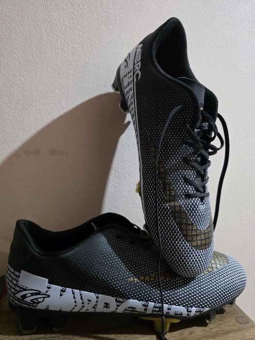 Ghete fotbal -Mărimea 41