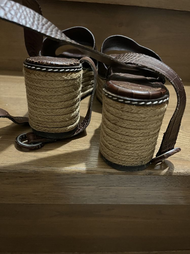 Sandale (espadrile) Massimo Dutti