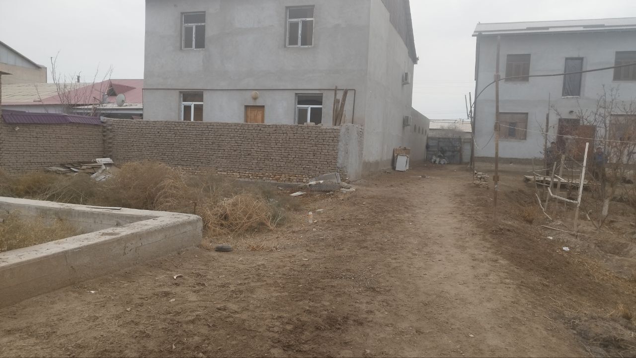 Fundament qilingan yer o'rni stoiladi