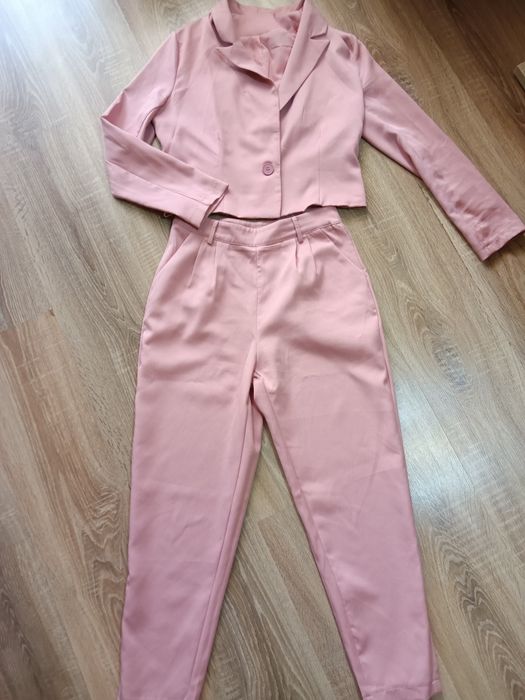 Дамски розов комплект