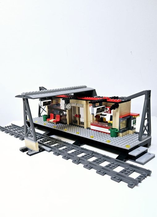 Lego City -  60050 Train Station (2014)