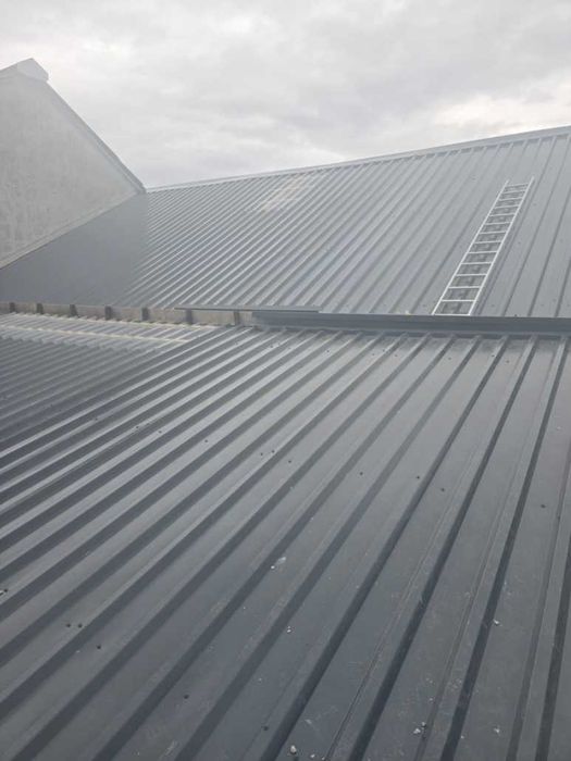 Reparatii Acoperisuri, montaj acoperisuri, parazapezi, mansardare