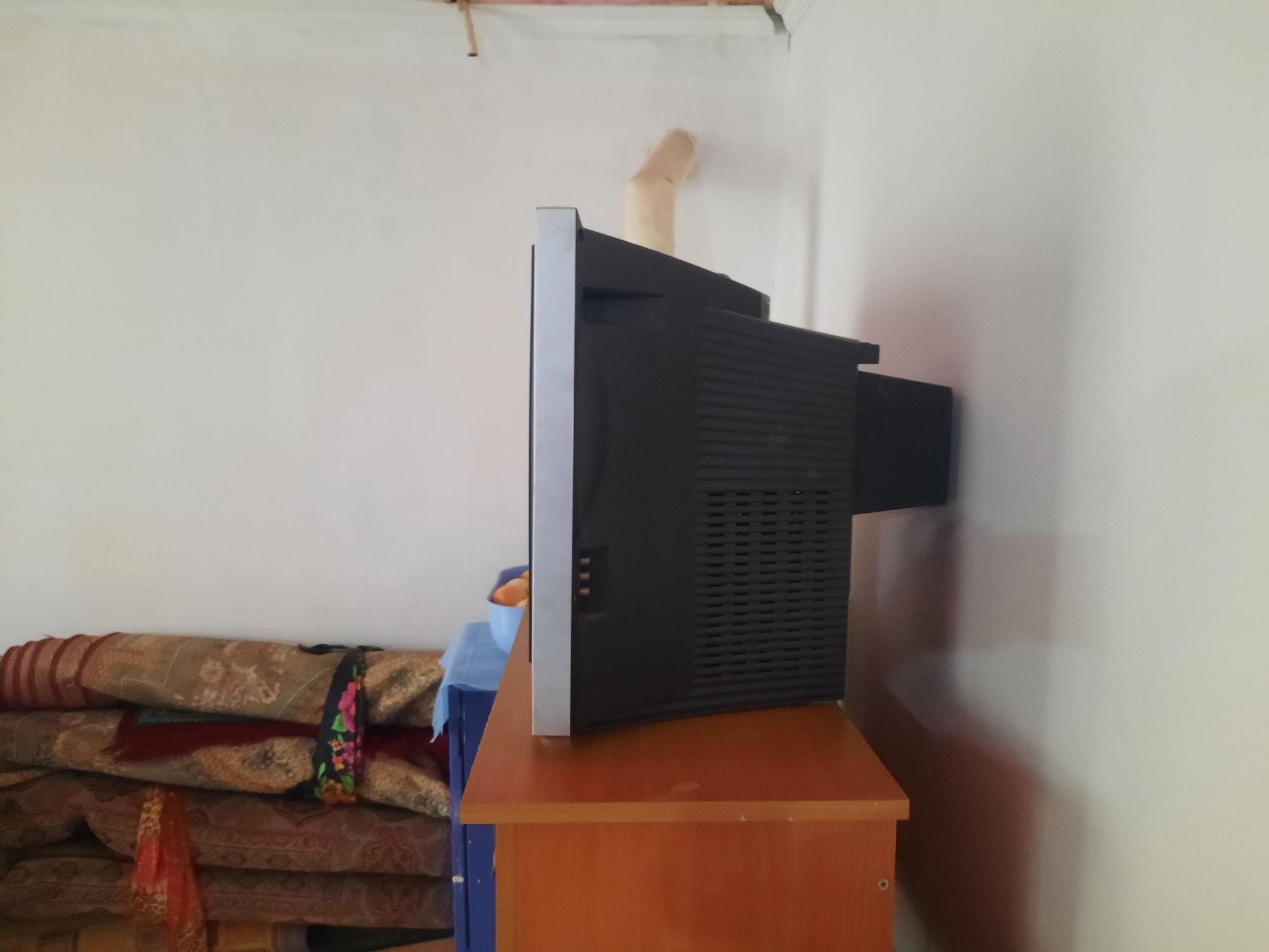 Продаётся телевизор