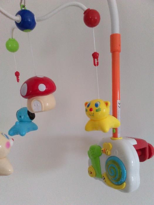 Музикална играчка за легло "Гъбка"