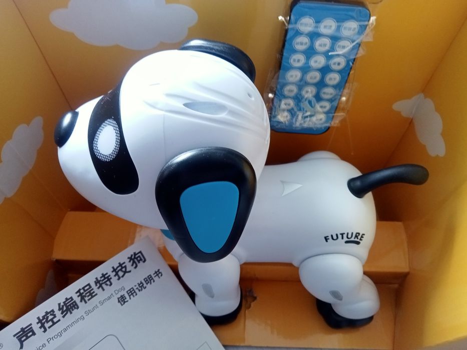 Робот собака с пультом