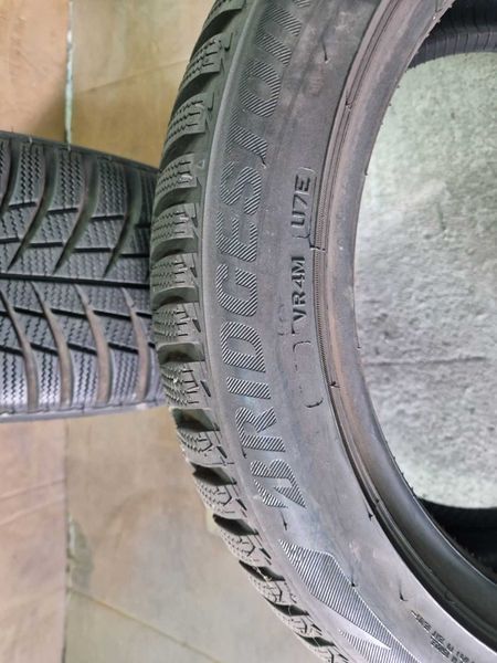 2 Bridgestone R17 215/50
зимни гуми 
DOT3118