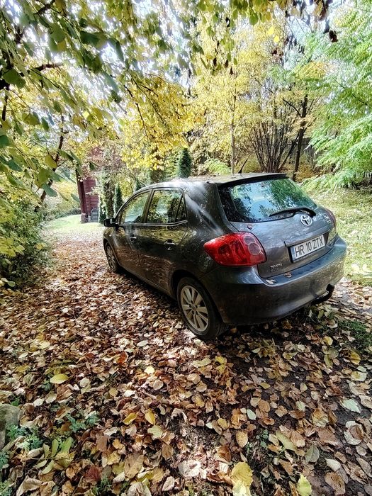 Vând Toyota Auris