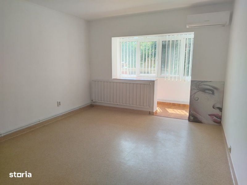 cv 63 Ultracentral Moldovei, apartament 3 camere , parter inalt