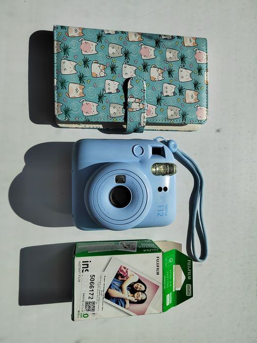 Instax mini 12 + Альбом + Картридж на 10 фото
