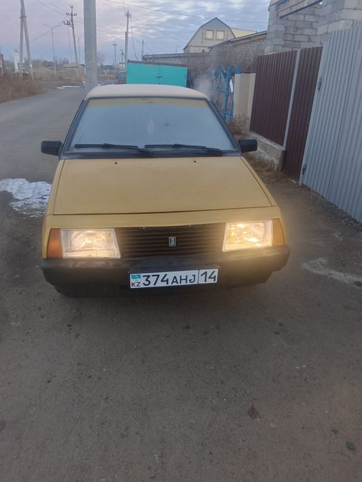 Продам хорошую машину готова к зиме резина зима