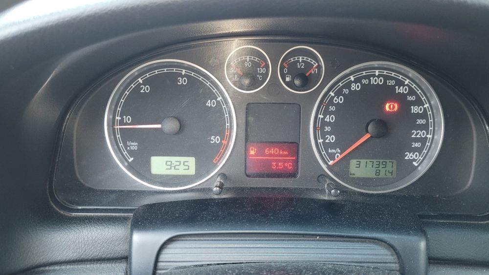Vând Passat B 5.5