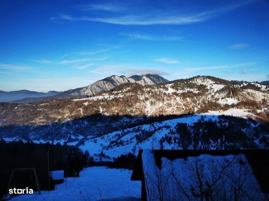 Teren intravilan Valea Rasnoavei-Paraul Rece/ hotel Piatra Craiului