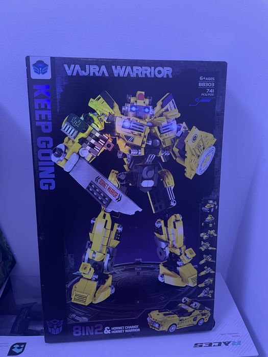 Jucarii: Robotei, masini cu telecomanda