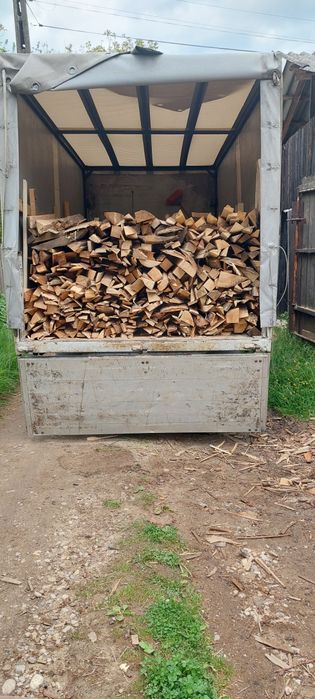 Vând deșeuri brad,lemn de foc 125 lei metrul ster