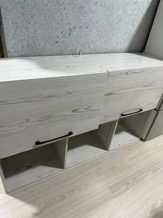 Полка навесная продам