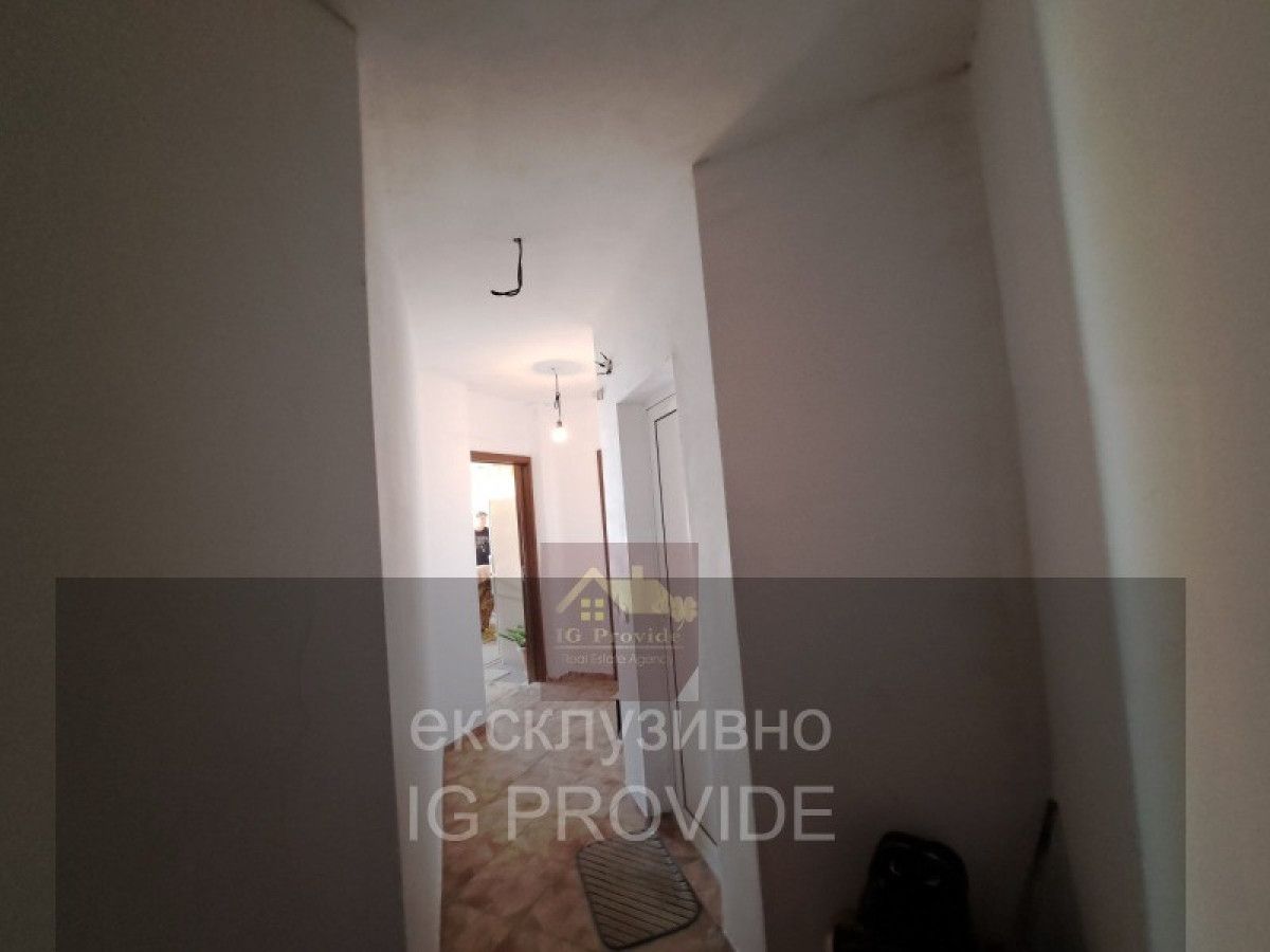 Продава се Двустаен апартамент в Айтос - 59 кв.м за 1145 €/кв.м - Снимка #7