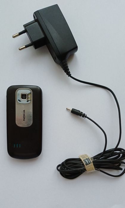 Nokia 3600s cu incarcator