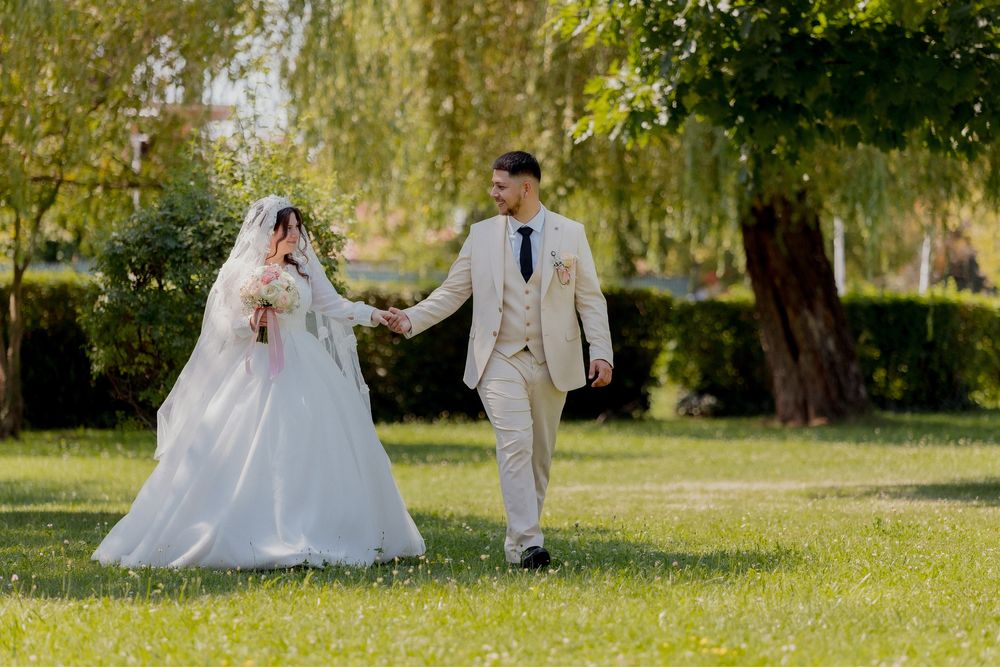 Vand rochie de mireasa