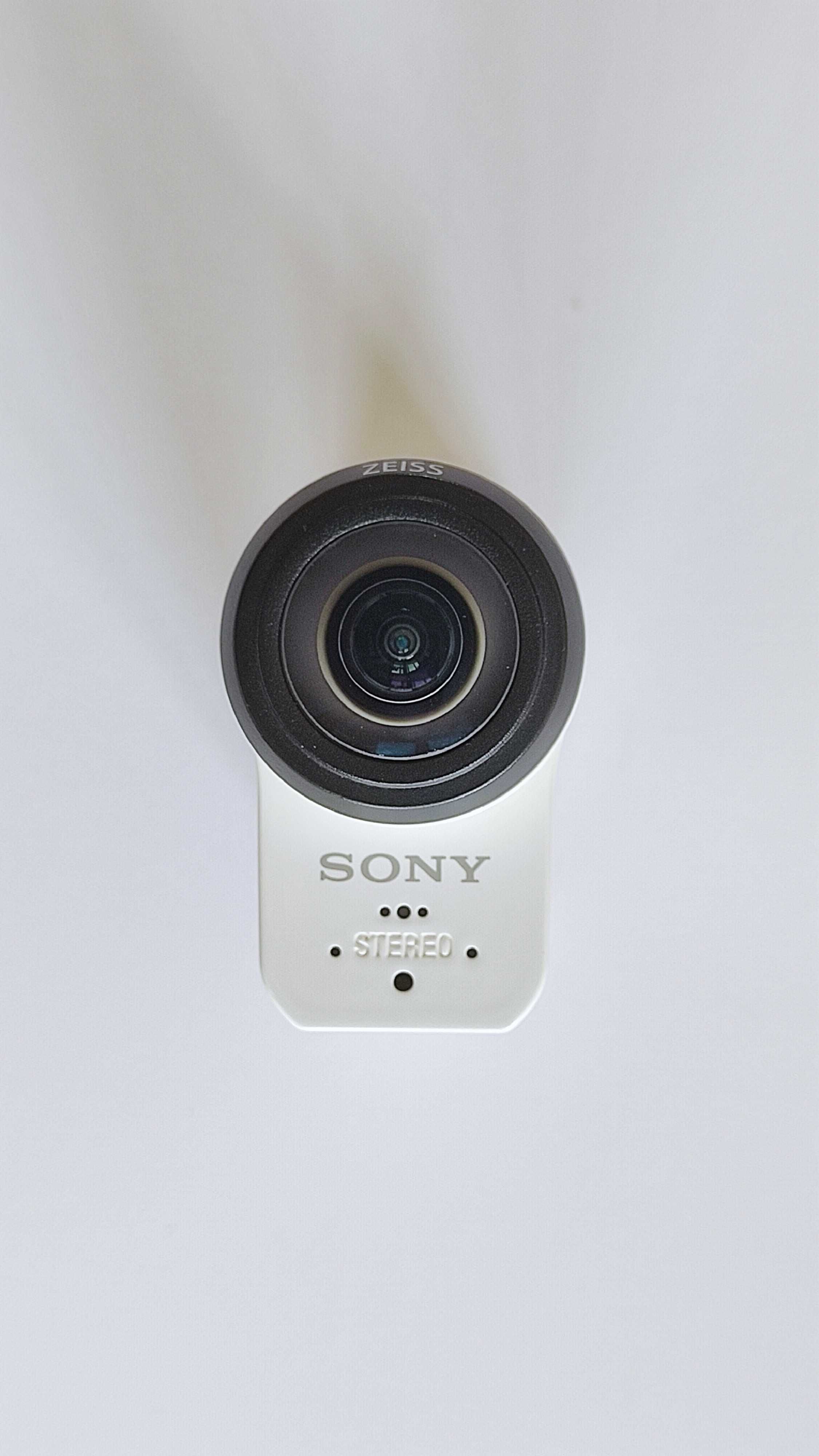 Продавам екшън камера Sony FDR-X3000R в перфектно състояние