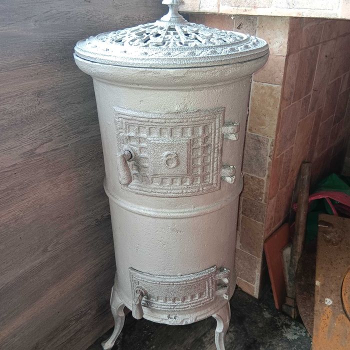 Godin"sobă" din fontă