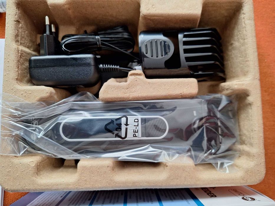 Masina electrica /  Aparat de tuns, alimentare  la baterii sau 220v