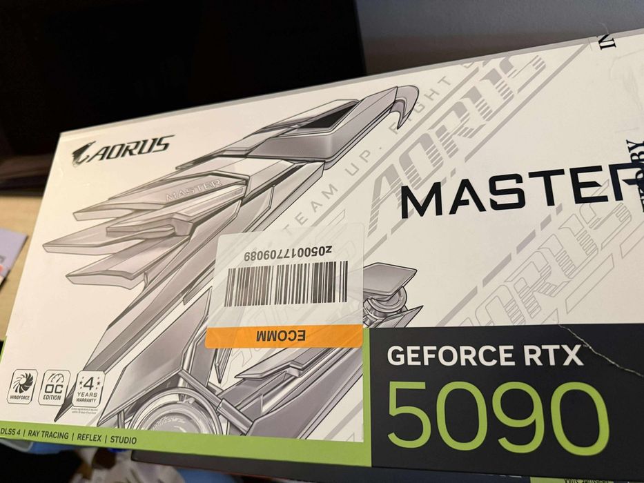 Продам видеокарту RTX5090 32Gb