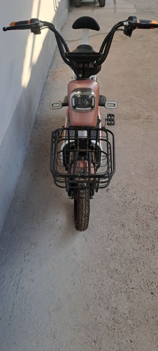 Электроскутер в хорошем состоянии