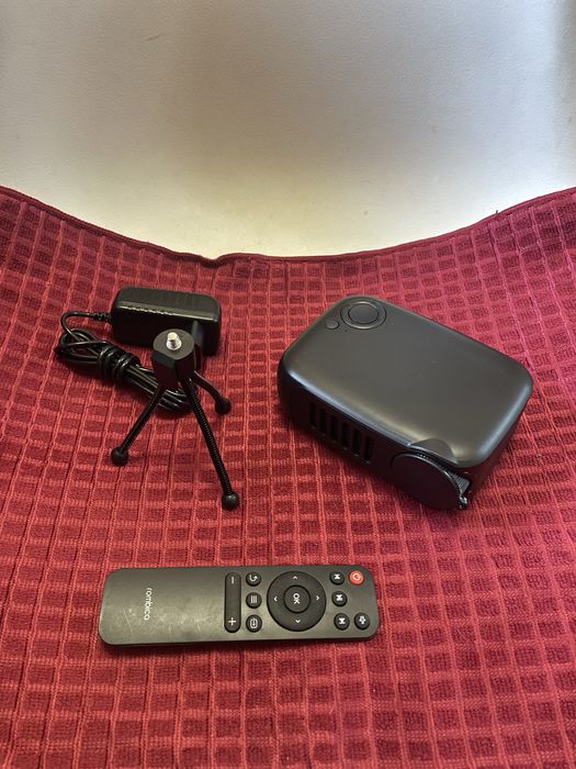 Мини проектор  Rombica