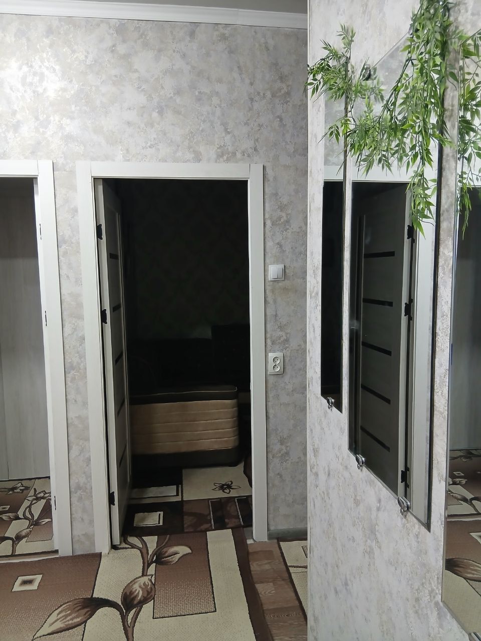 Продается зх комнатная квартира с гаражом