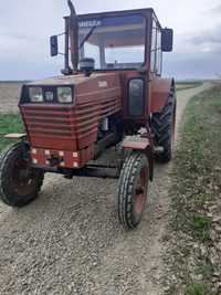 Vând tractor     UTB      650