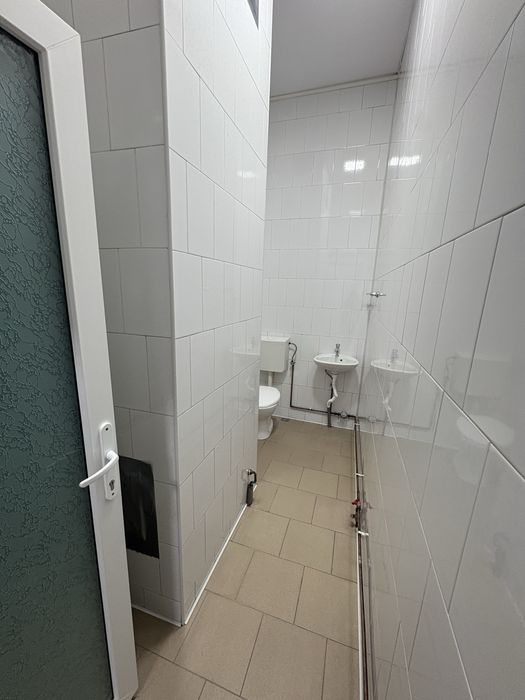 Închiriez spațiu comercial