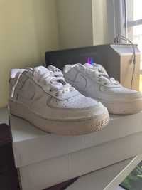 Nike AirForce 1 LE