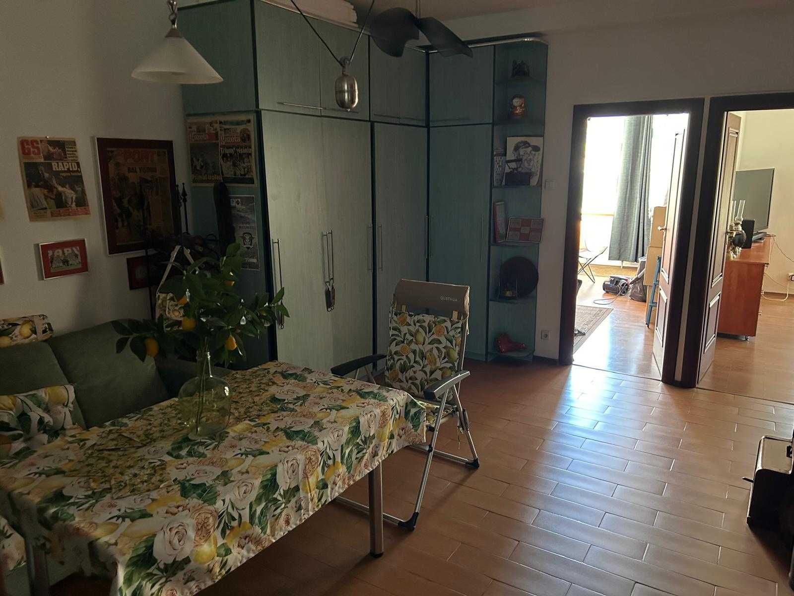 vand/schimb 3 camere (modificat din 4) Bucuresti central 280.000 euro