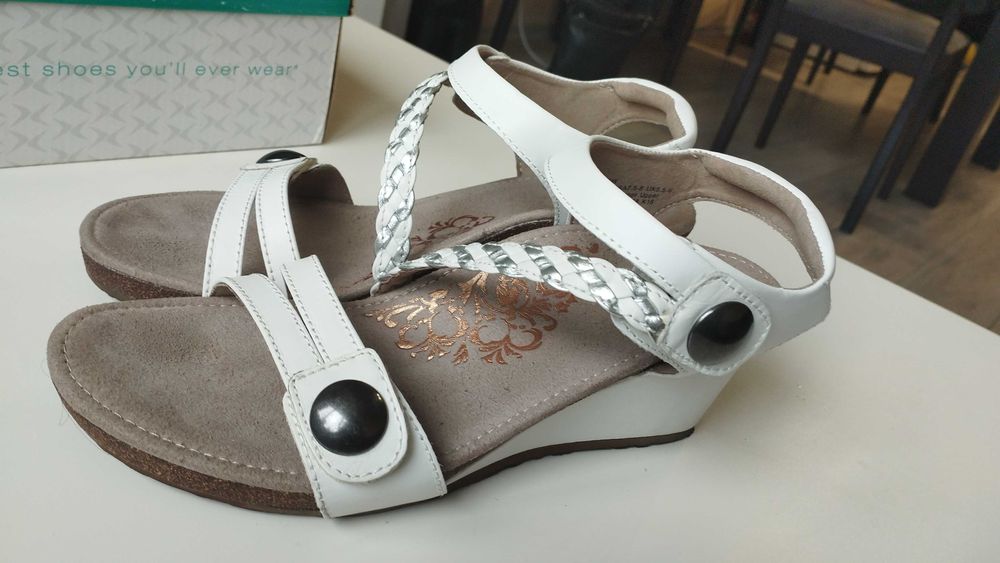 Ортопедични сандали Aetrex