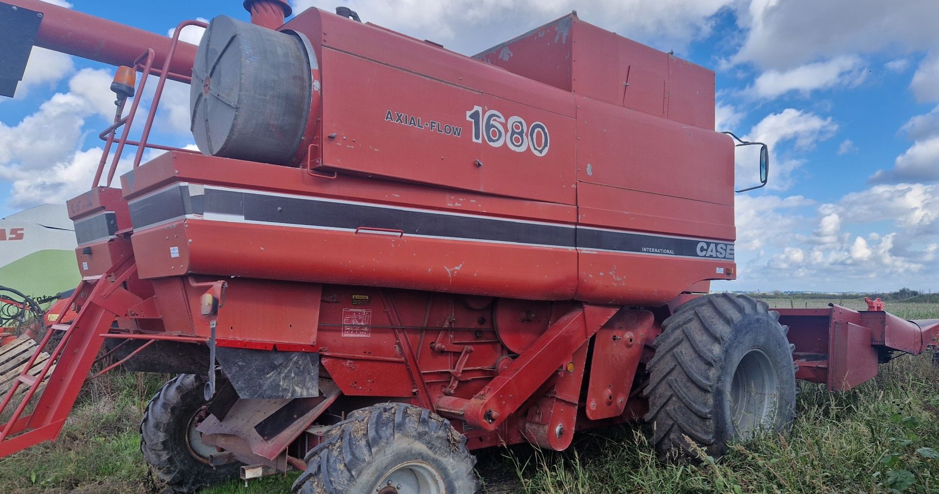 Combina  case ih  1680