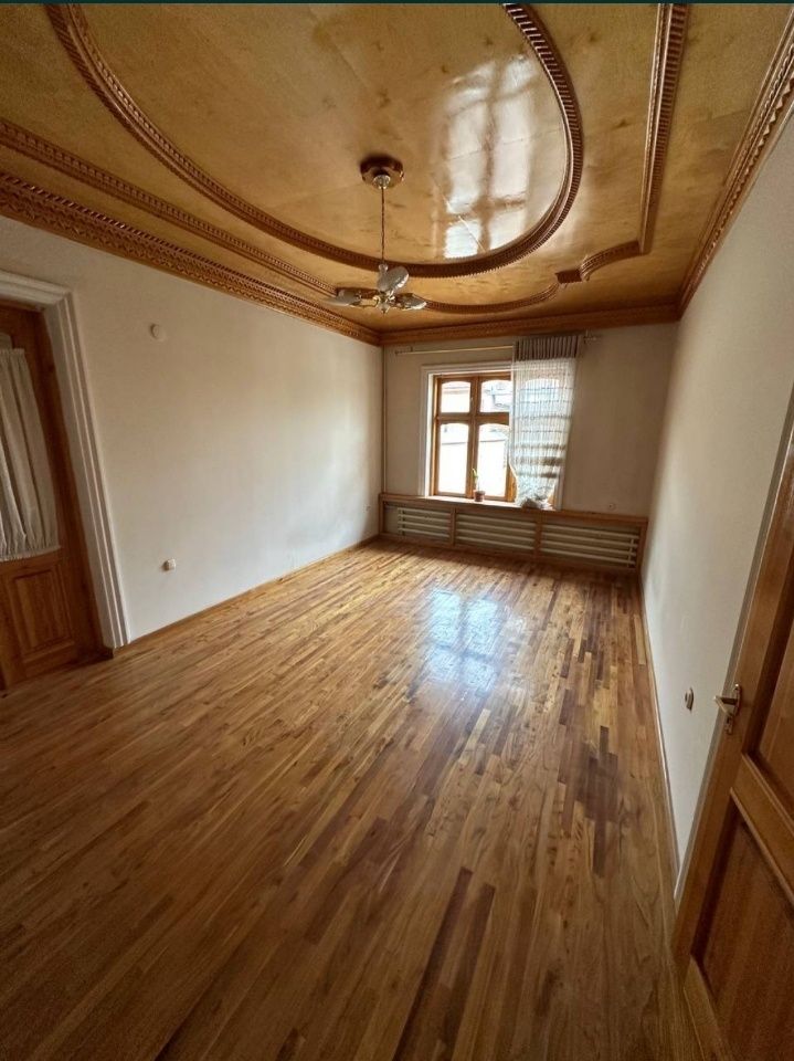 Arenda .Oqtepada 8xonali hovli ijaraga beriladi.