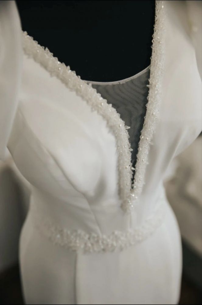 Rochie de mireasa pe corp, curatata profesional